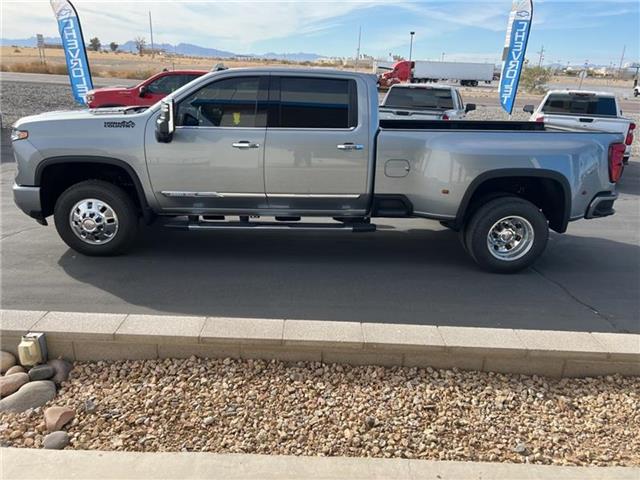 2025 Chevrolet Silverado 3500HD  4