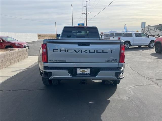 2025 Chevrolet Silverado 3500HD  6