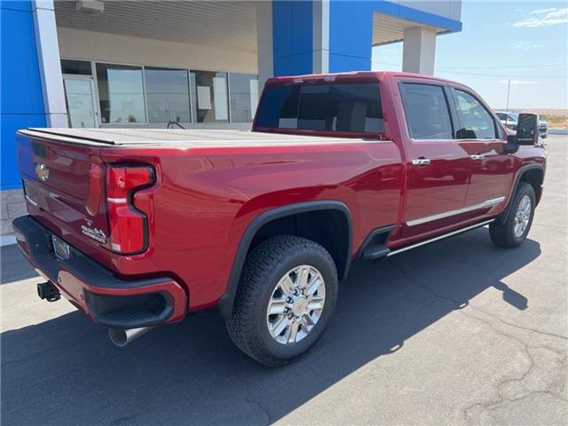 2024 Chevrolet Silverado 2500HD High Country 4x4 Crew Cab 6.75 ft. box 159 in. WB 6