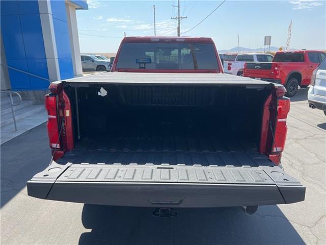 2024 Chevrolet Silverado 2500HD High Country 4x4 Crew Cab 6.75 ft. box 159 in. WB 8