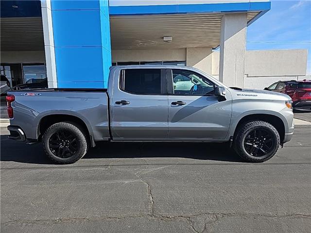 2025 Chevrolet Silverado 1500 Custom 4x4 Crew Cab 5.75 ft. box 147.4 in. WB 2