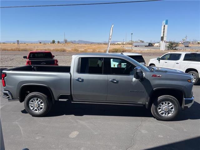 2025 Chevrolet Silverado 2500HD LTZ 4x4 Crew Cab 6.75 ft. box 159 in. WB 3