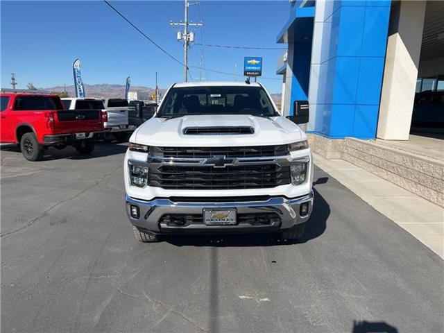 2025 Chevrolet Silverado 3500HD LT 4x4 Crew Cab 6.75 ft. box 159 in. WB SRW 2