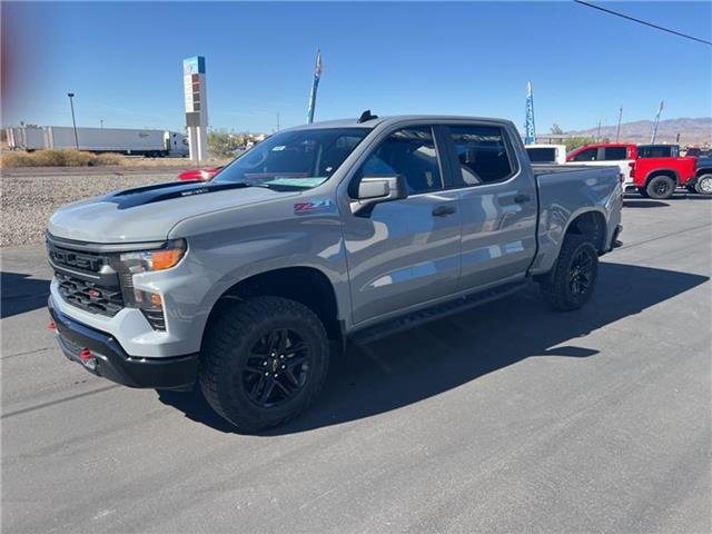 2025 Chevrolet Silverado 1500 Custom Trail Boss 4x4 Crew Cab 5.75 ft. box 147.4 in. WB 3