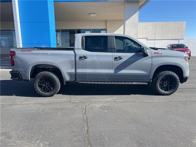 2025 Chevrolet Silverado 1500 Custom Trail Boss 4x4 Crew Cab 5.75 ft. box 147.4 in. WB 8