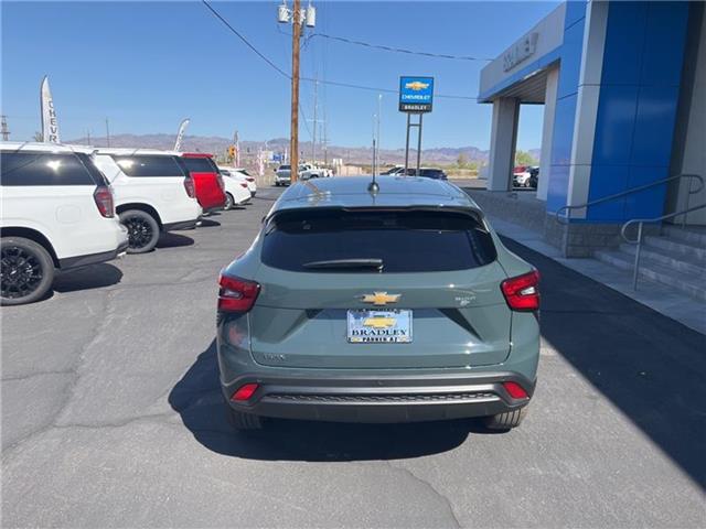 2025 Chevrolet Trax LS Front-Wheel Drive 6