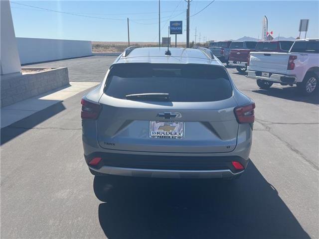 2024 Chevrolet Trax LT Front-Wheel Drive 7