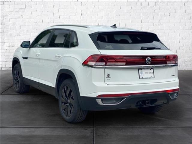 new 2024 Volkswagen Atlas Cross Sport car