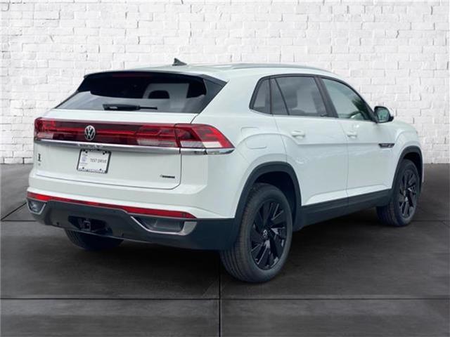 new 2024 Volkswagen Atlas Cross Sport car