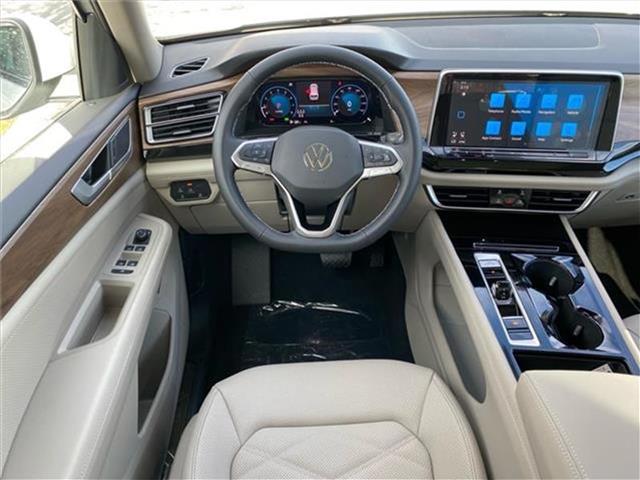 new 2025 Volkswagen Atlas car