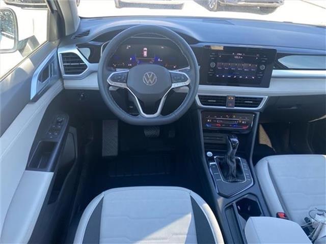 new 2025 Volkswagen Taos car