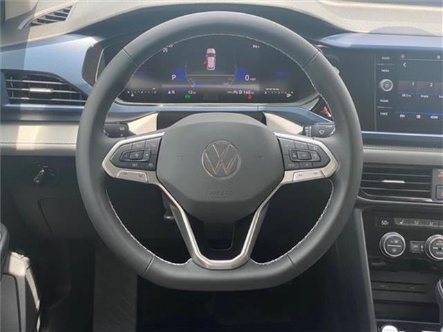 new 2024 Volkswagen Taos car