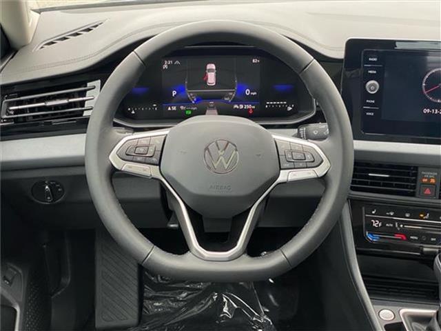 new 2025 Volkswagen Jetta car