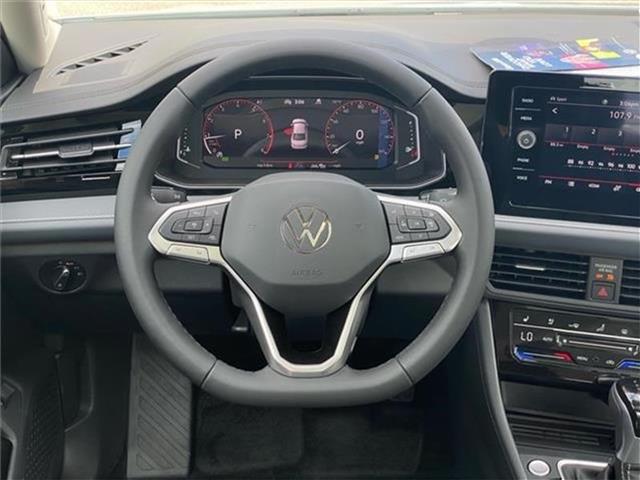 new 2025 Volkswagen Jetta car