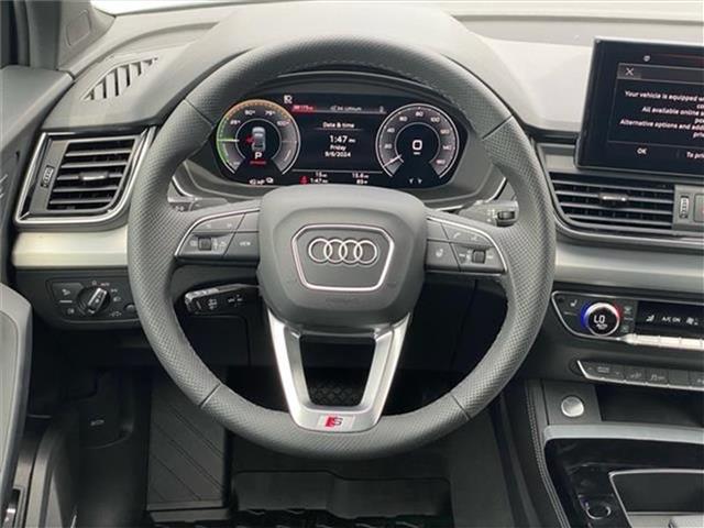 new 2024 Audi Q5 e car