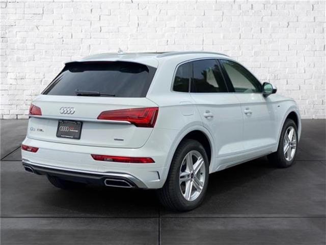 new 2024 Audi Q5 e car