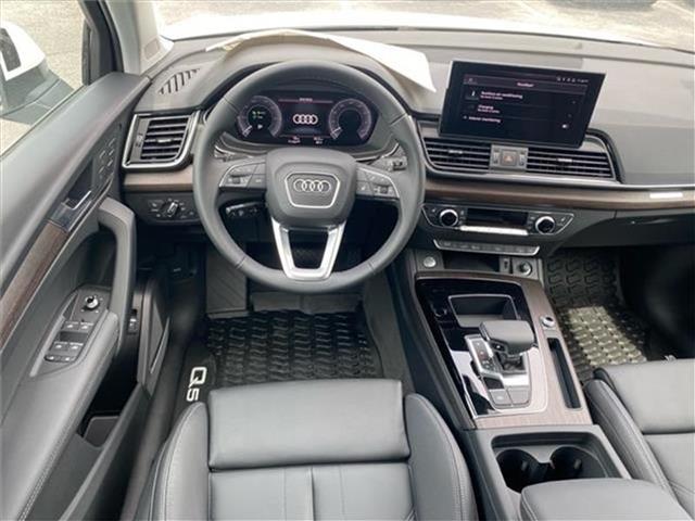 new 2024 Audi Q5 e car