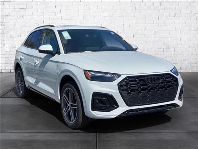 new 2024 Audi Q5 e car