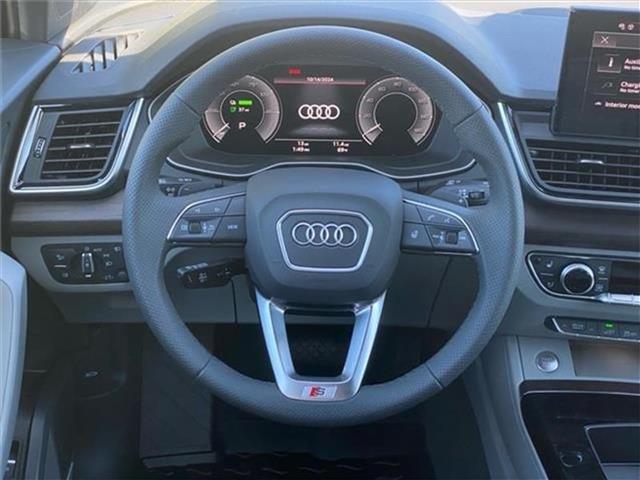 new 2024 Audi Q5 e car