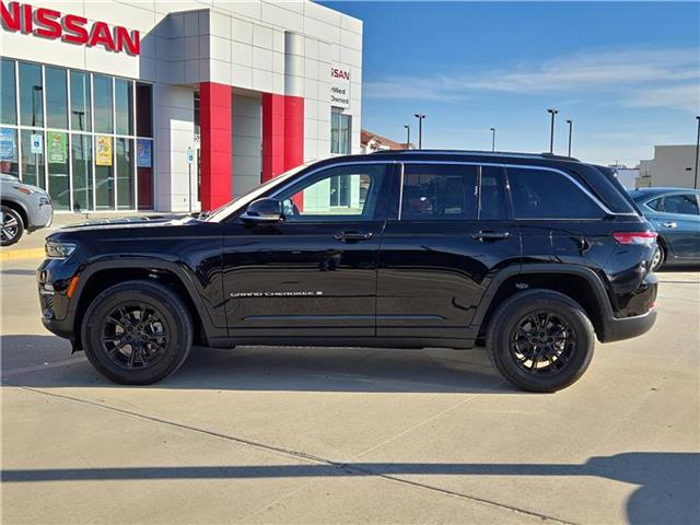 used 2022 Jeep Grand Cherokee car, priced at $31,995