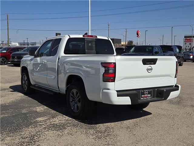 new 2025 Nissan Frontier car