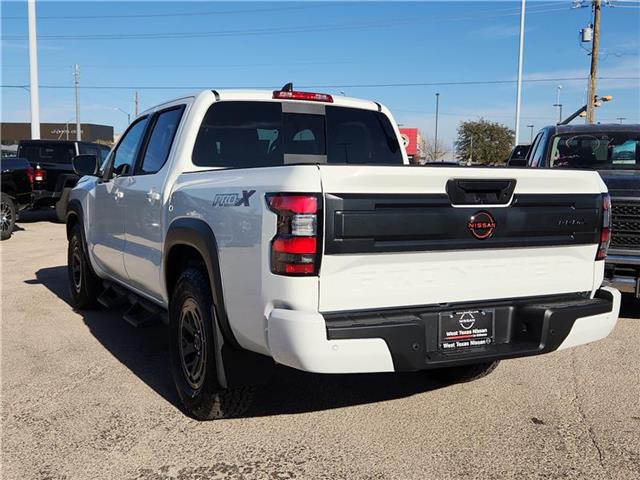 new 2025 Nissan Frontier car