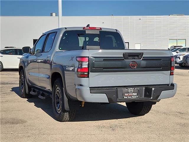 new 2025 Nissan Frontier car