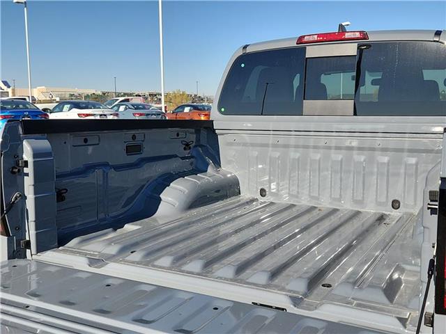 new 2025 Nissan Frontier car