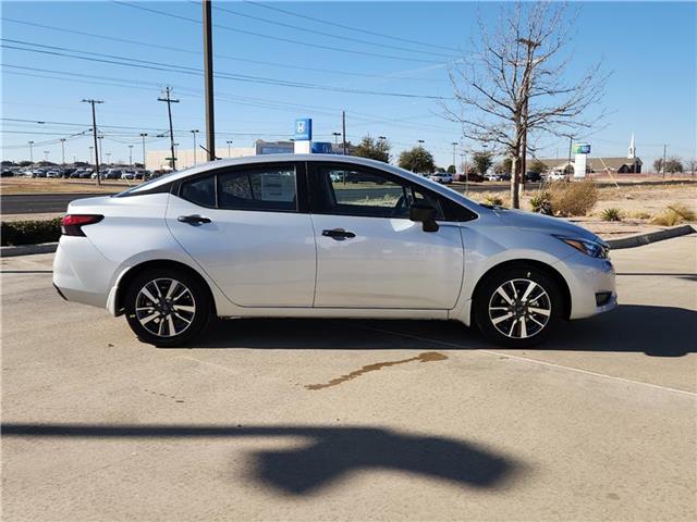 new 2025 Nissan Versa car