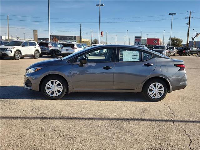 new 2025 Nissan Versa car