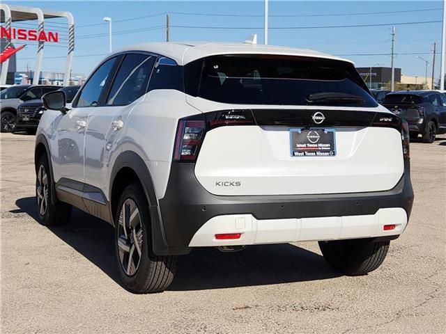 new 2025 Nissan Kicks car