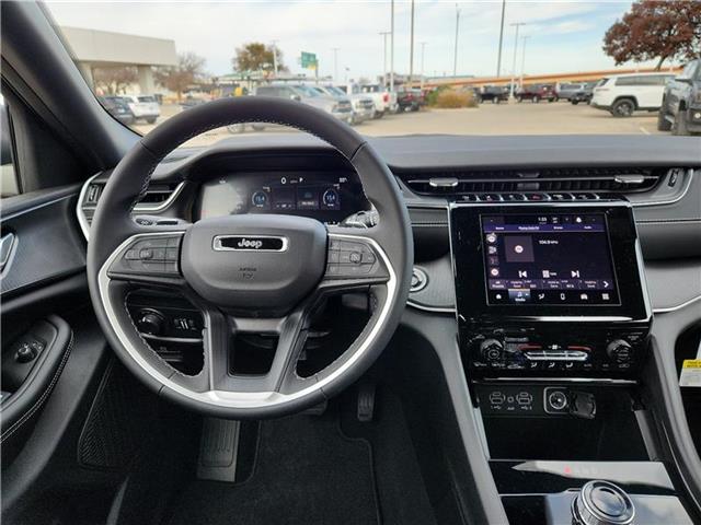 new 2025 Jeep Grand Cherokee car, priced at $41,420