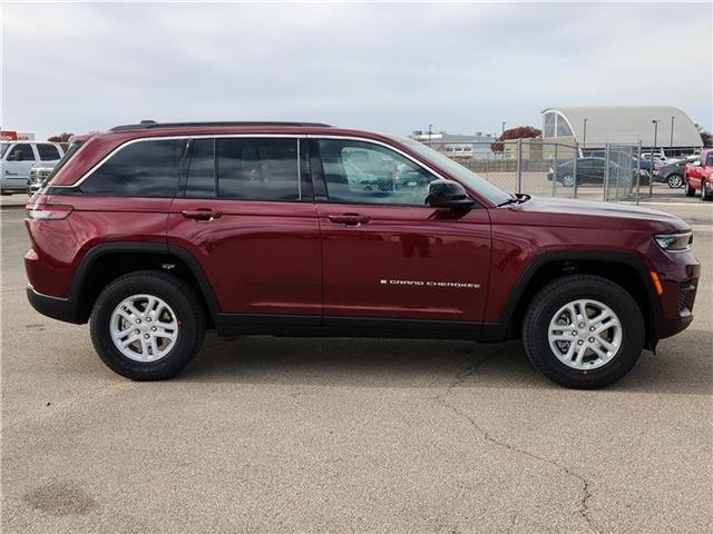 new 2025 Jeep Grand Cherokee car, priced at $41,420