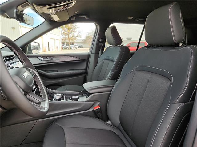 new 2025 Jeep Grand Cherokee car, priced at $41,420