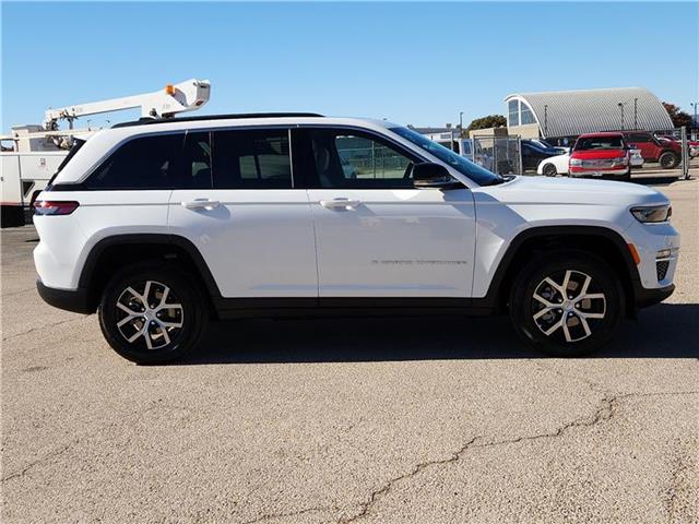 used 2024 Jeep Grand Cherokee car, priced at $43,995