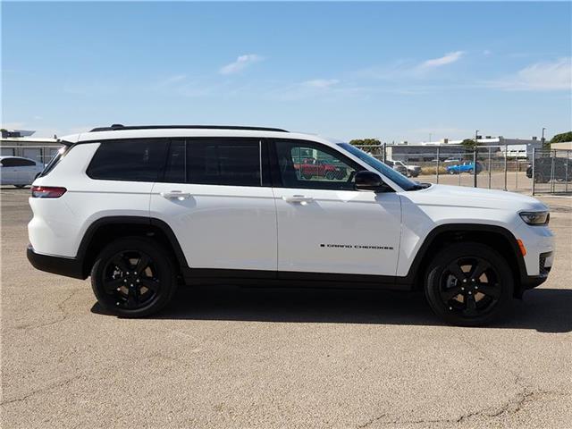 new 2025 Jeep Grand Cherokee L car, priced at $52,570