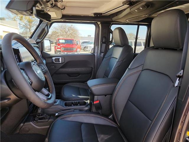 new 2025 Jeep Gladiator car, priced at $55,135