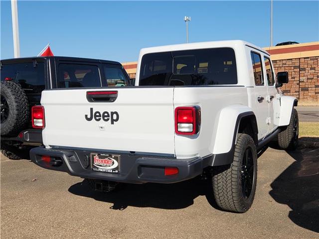 new 2025 Jeep Gladiator car, priced at $46,080