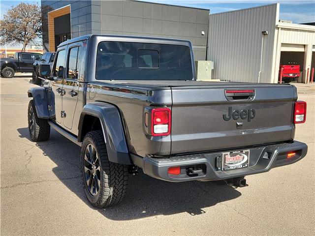 new 2025 Jeep Gladiator car, priced at $47,670