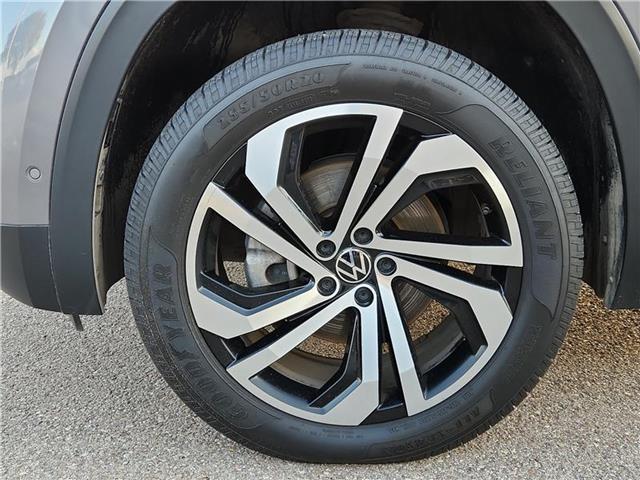 used 2021 Volkswagen Atlas car, priced at $35,995