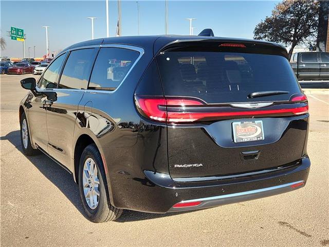 new 2025 Chrysler Pacifica car, priced at $47,420