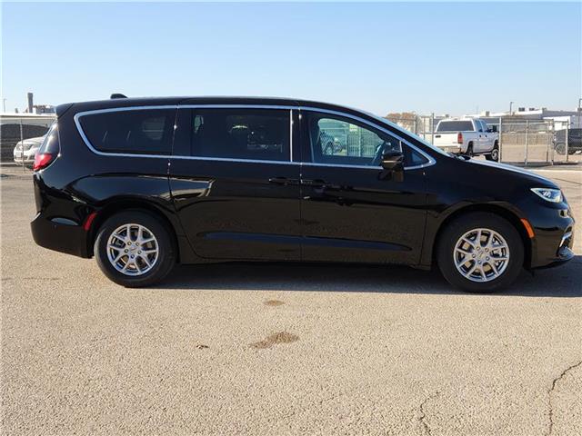 new 2025 Chrysler Pacifica car, priced at $47,420