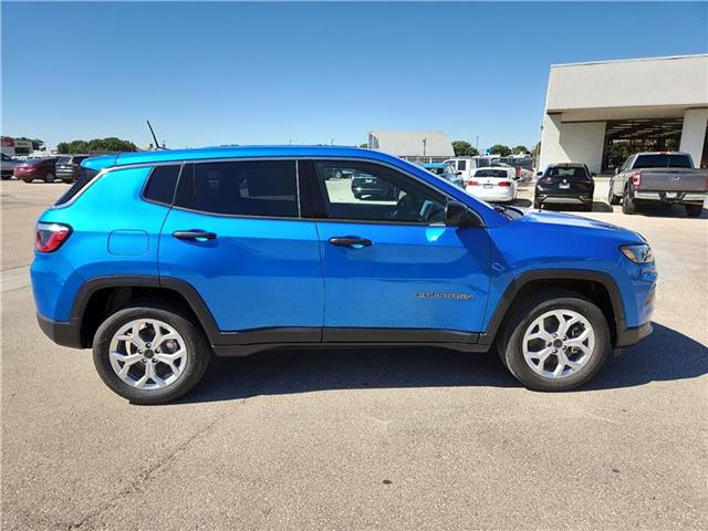 new 2025 Jeep Compass car, priced at $30,085