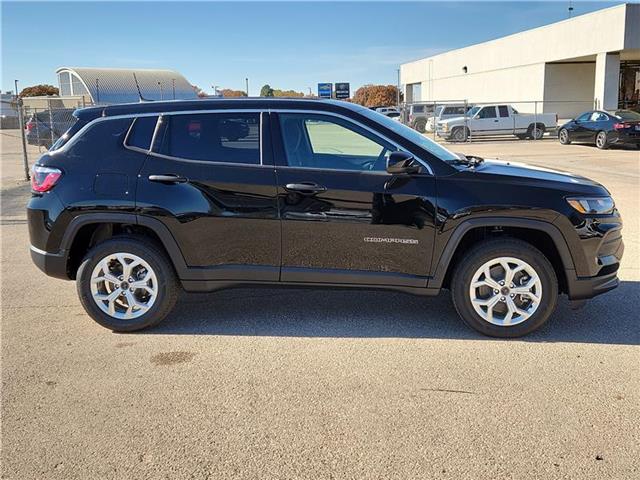 new 2025 Jeep Compass car, priced at $30,085