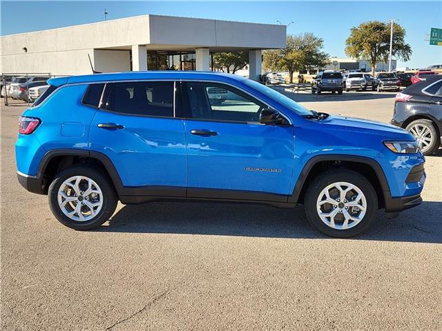 new 2025 Jeep Compass car, priced at $30,085