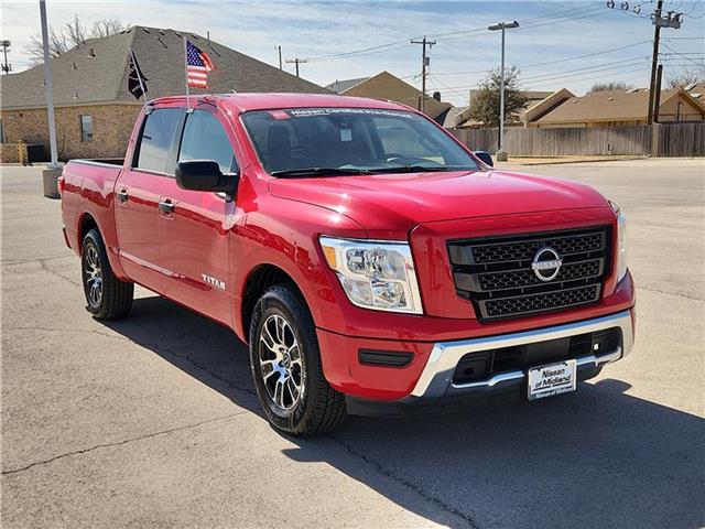 used 2023 Nissan Titan car, priced at $34,198