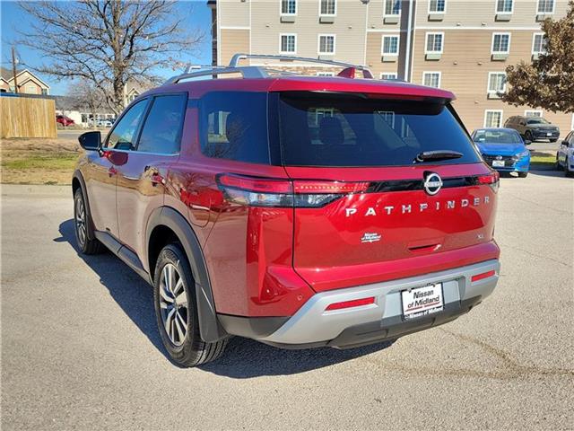 new 2025 Nissan Pathfinder car, priced at $46,125