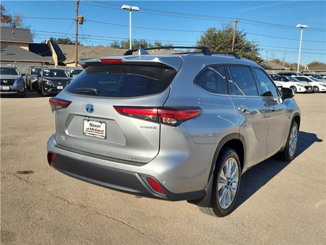 used 2023 Toyota Highlander Hybrid car, priced at $45,999