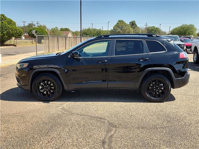 used 2023 Jeep Cherokee car, priced at $28,748