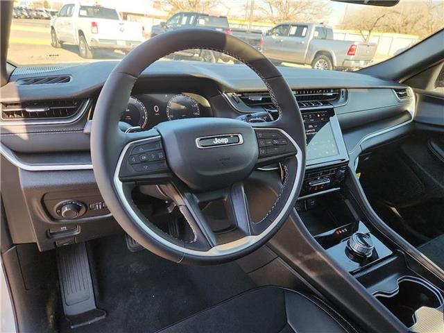 new 2025 Jeep Grand Cherokee car, priced at $49,575